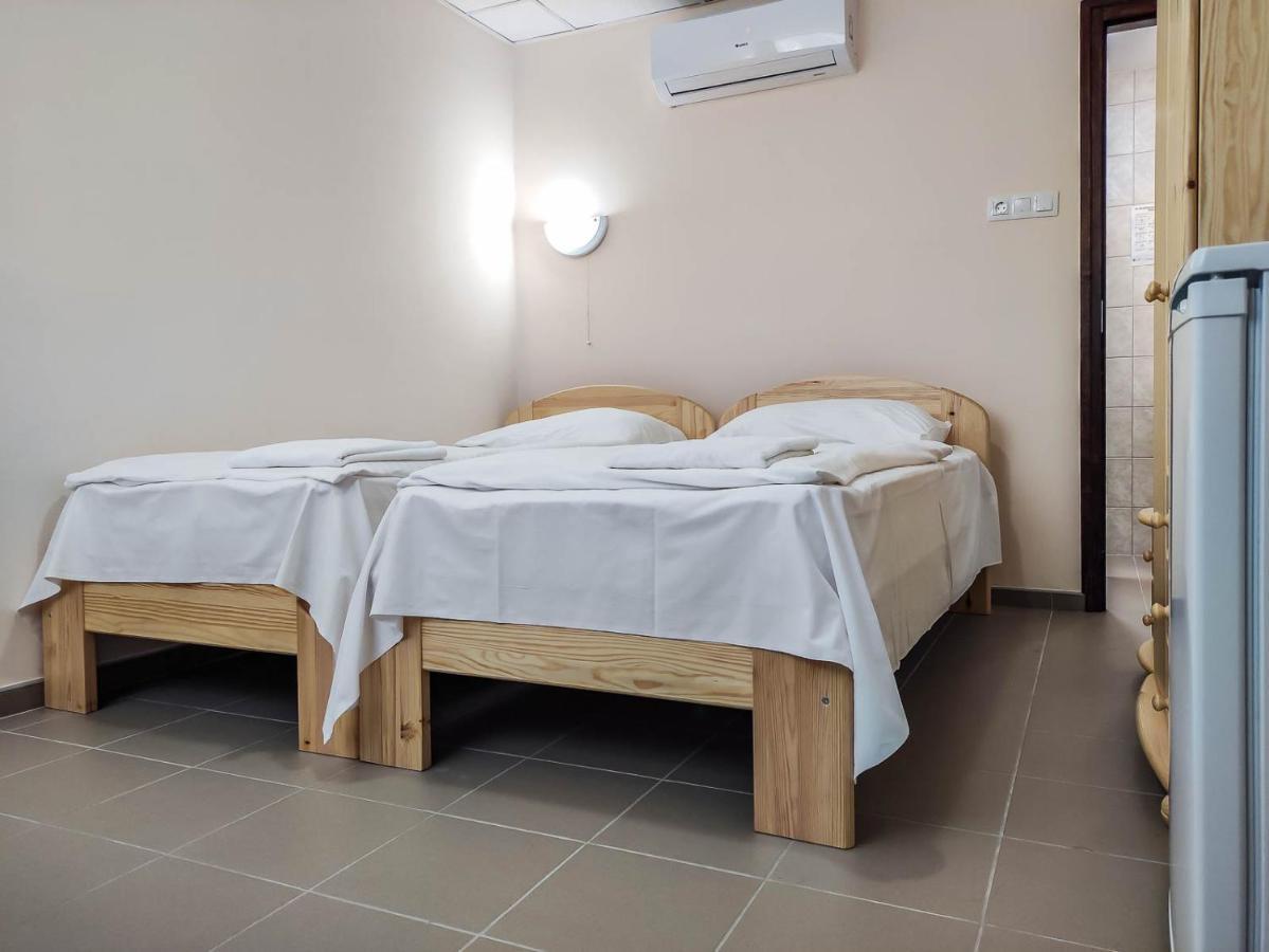 Thermál Motel Kiskunmajsa Esterno foto
